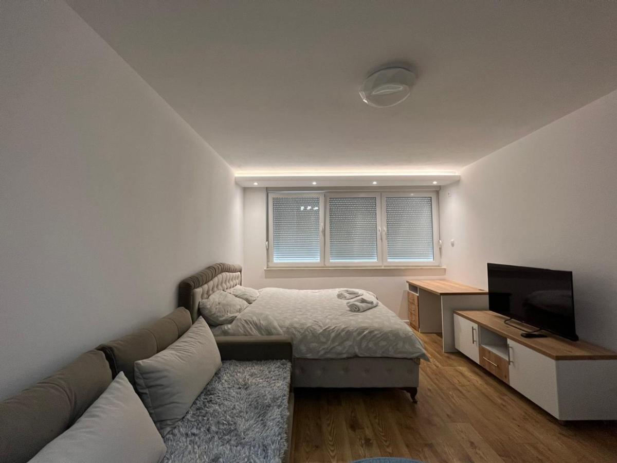 Apartmani Imperial Нови-Пазар Экстерьер фото